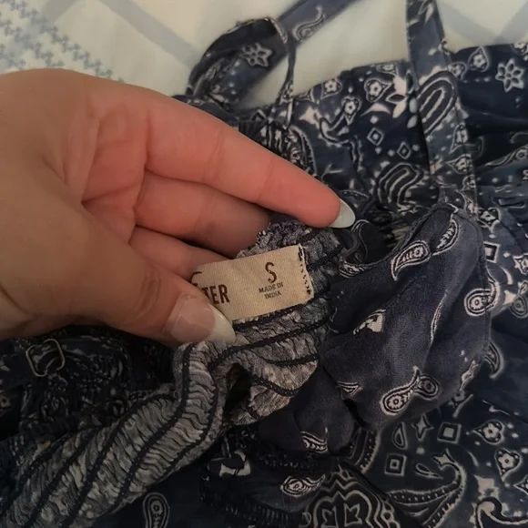 Blue Paisley Cut-Out Romper - Picture 6 of 11